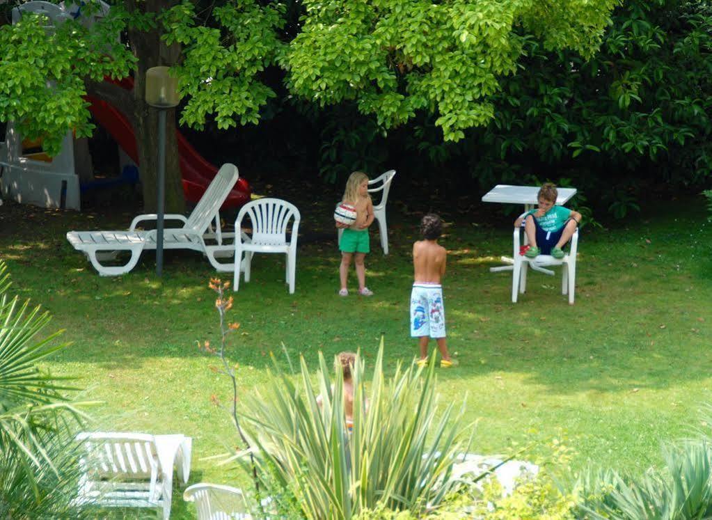 ריבה דל גארדה Spiaggia Residence מראה חיצוני תמונה