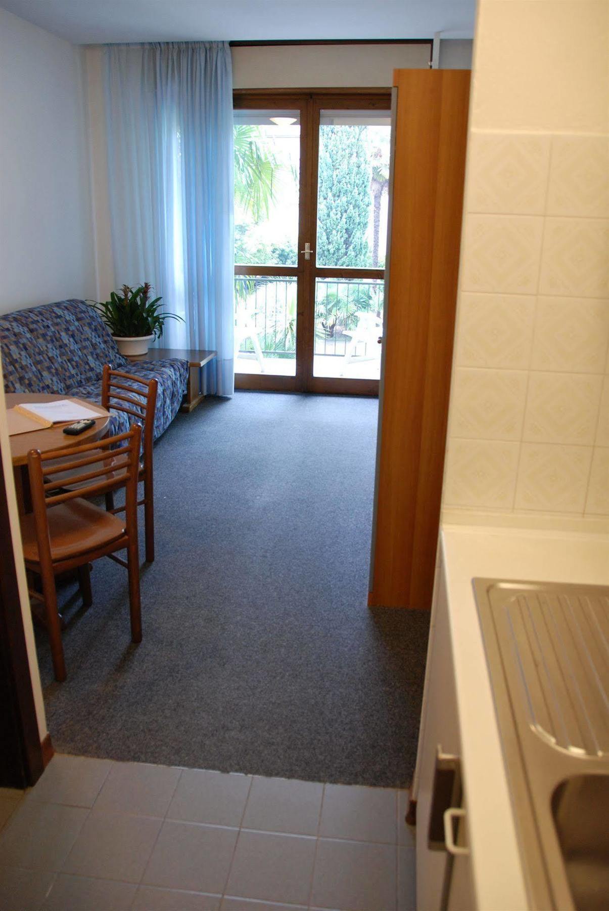 ריבה דל גארדה Spiaggia Residence מראה חיצוני תמונה