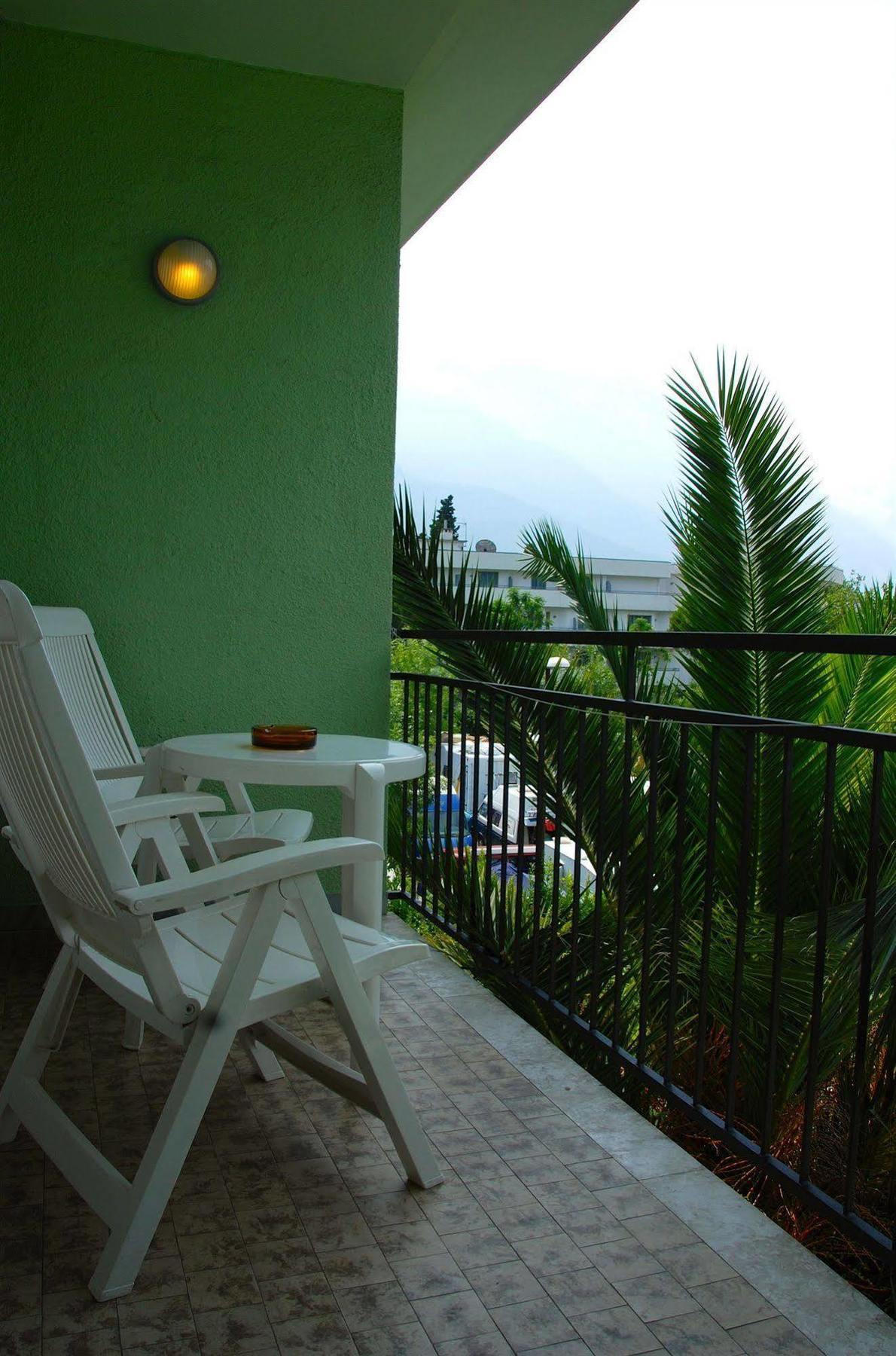 ריבה דל גארדה Spiaggia Residence מראה חיצוני תמונה
